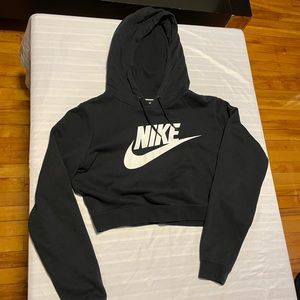 Nike crop top size M